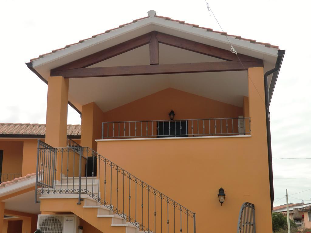La Casa Felice Appartamenti เกีย ภายนอก รูปภาพ