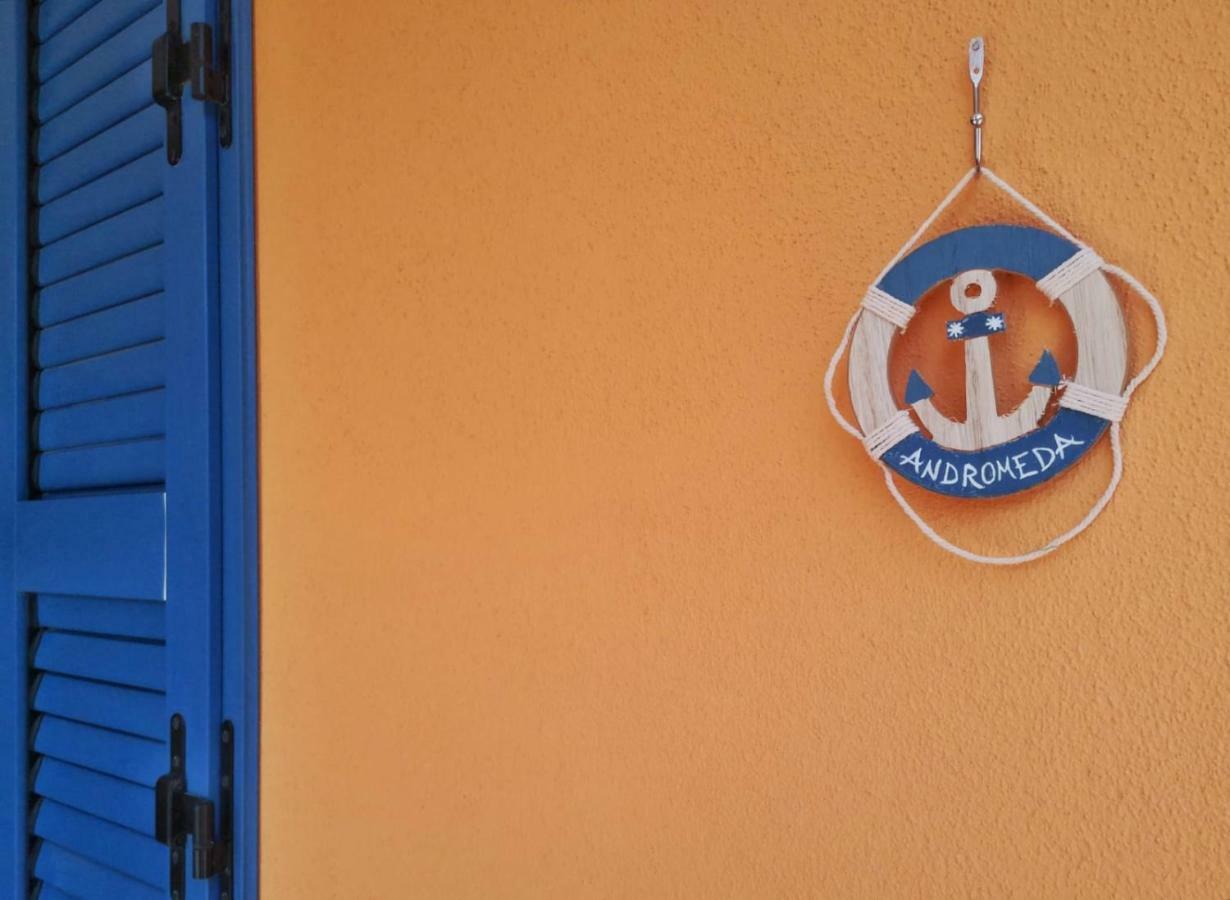 La Casa Felice Appartamenti เกีย ภายนอก รูปภาพ