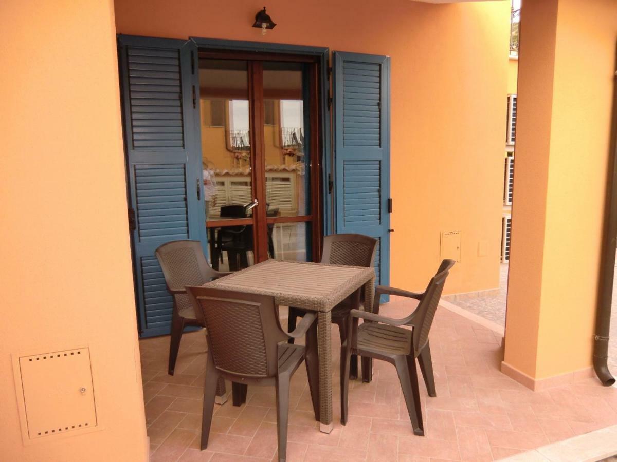 La Casa Felice Appartamenti เกีย ภายนอก รูปภาพ