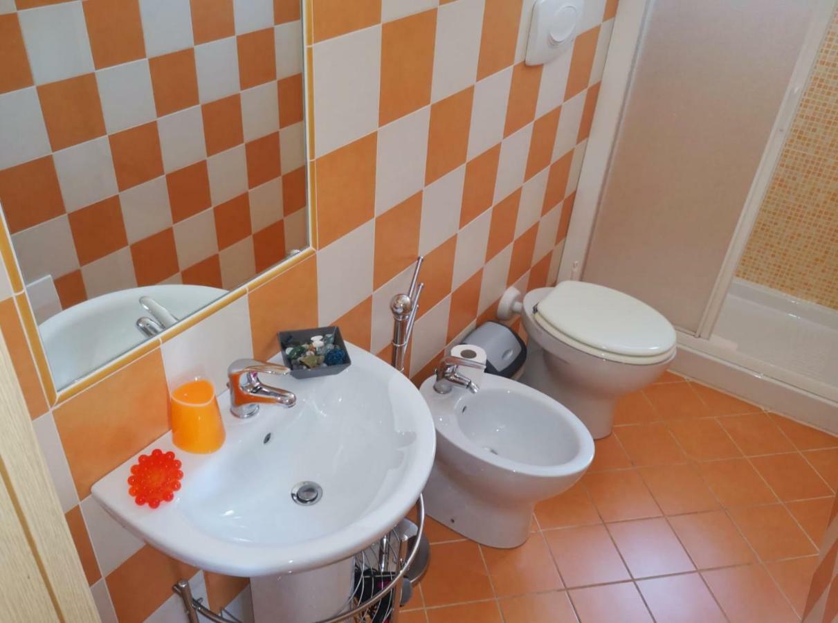 La Casa Felice Appartamenti เกีย ภายนอก รูปภาพ